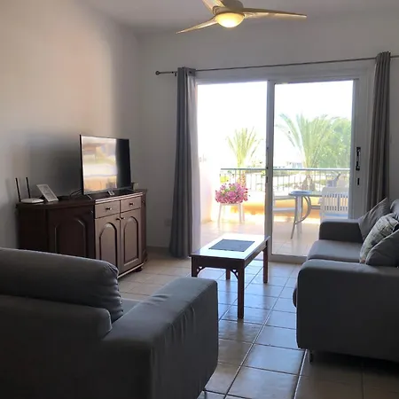 Апартаменти Kings Palace - Stylish 2 Bed With Sea Views *