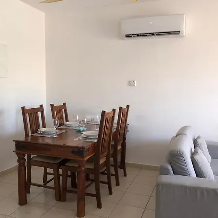 Kings Palace - Stylish 2 Bed With Sea Views * Pafos